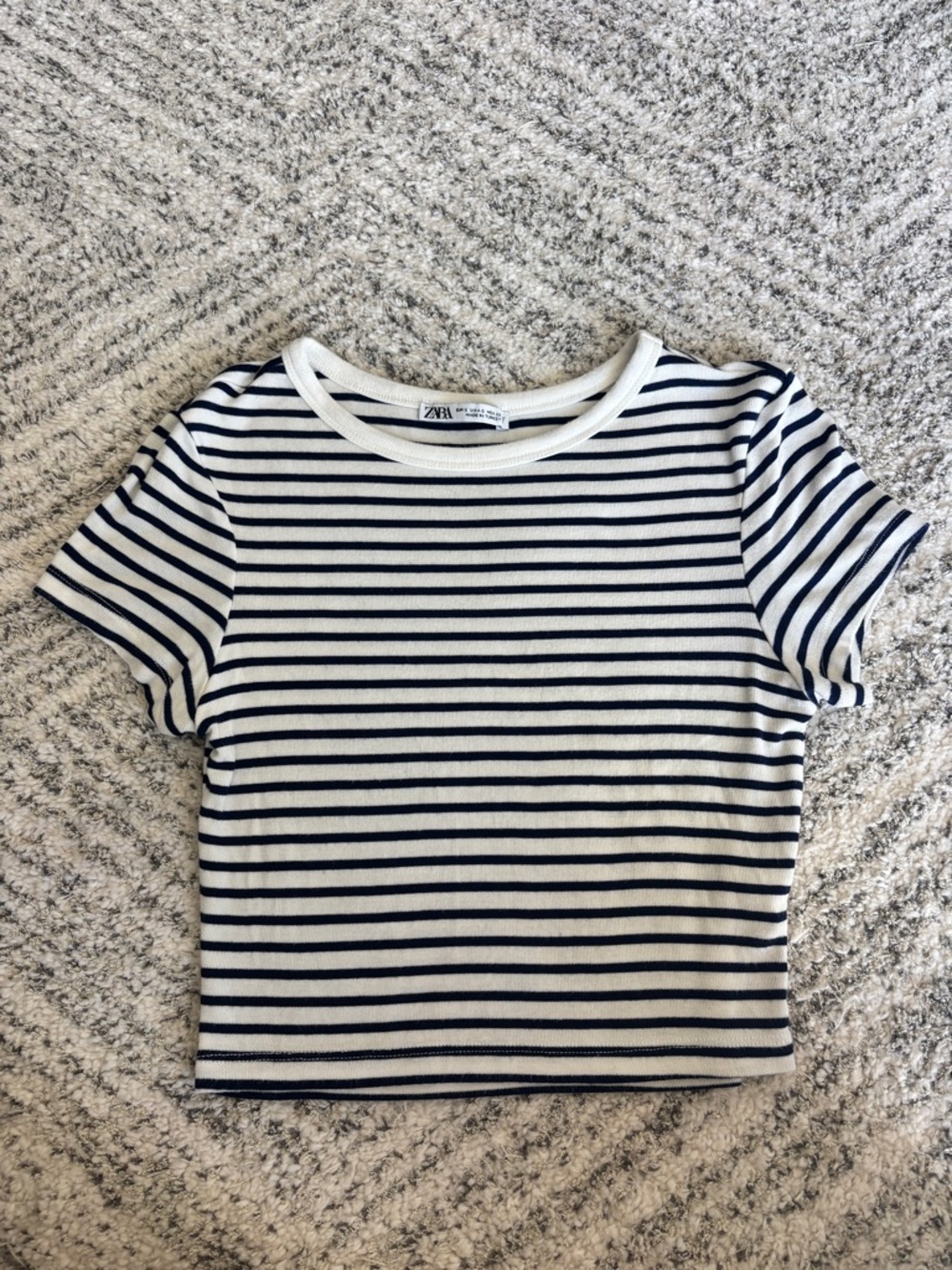 Zara White and Navy Striped Crop Tee